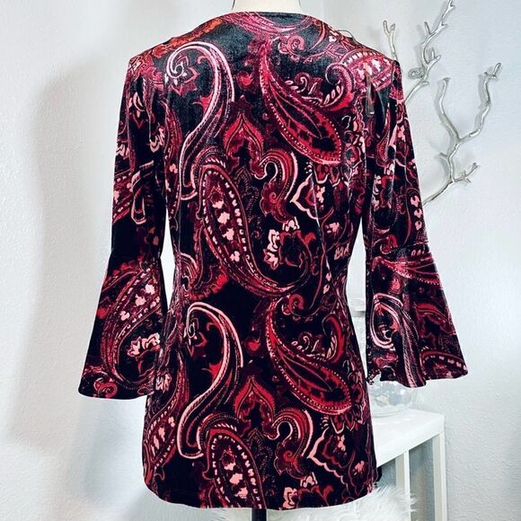 Prelude Velvet Flare Sleeve Top Red - Picture 5 of 9